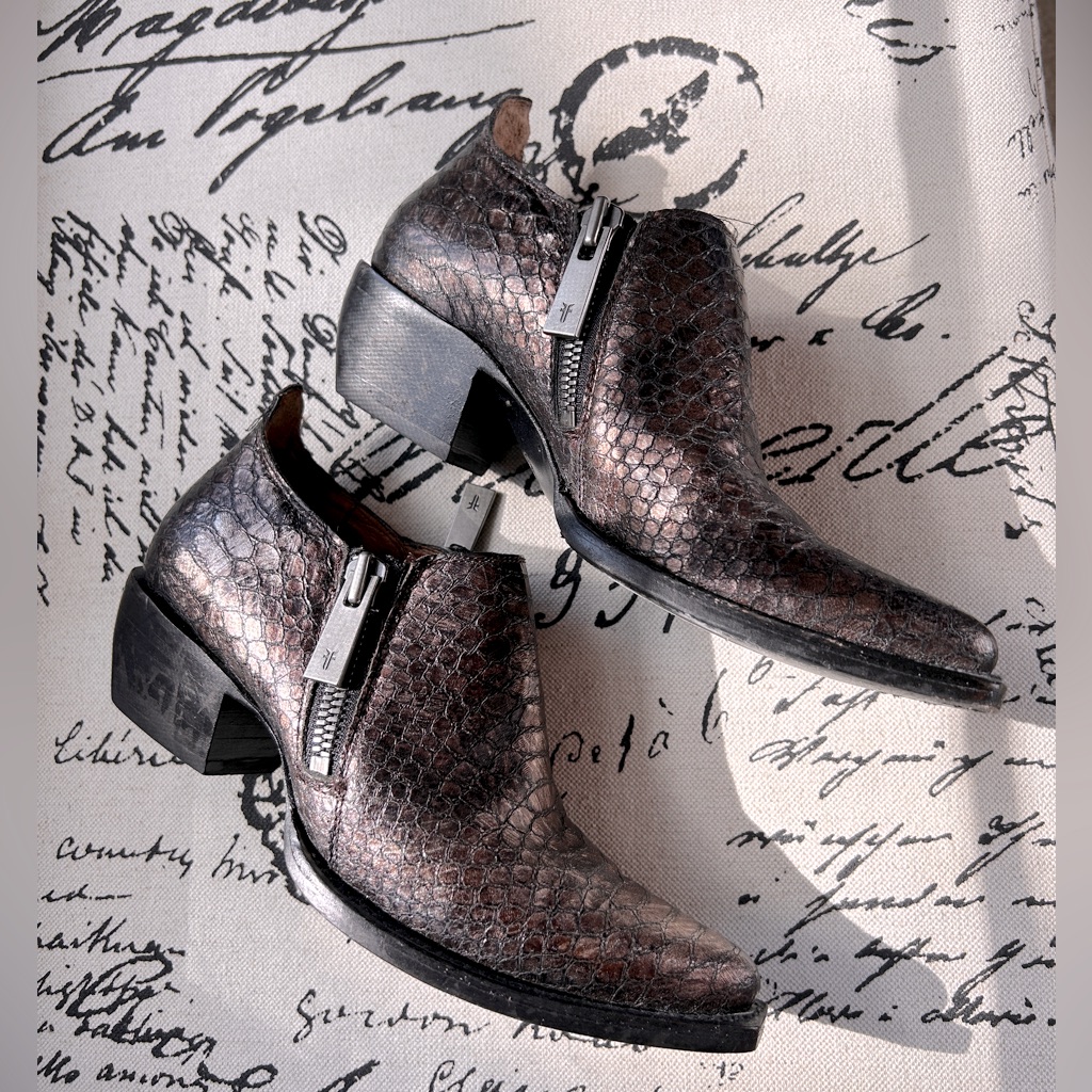 Frye Sacha Leather Bootie/Shootie
